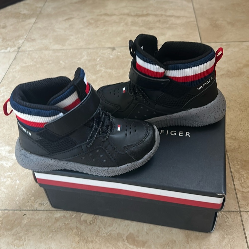 NIB Toddler Tommy Hilfiger High top Sz 9